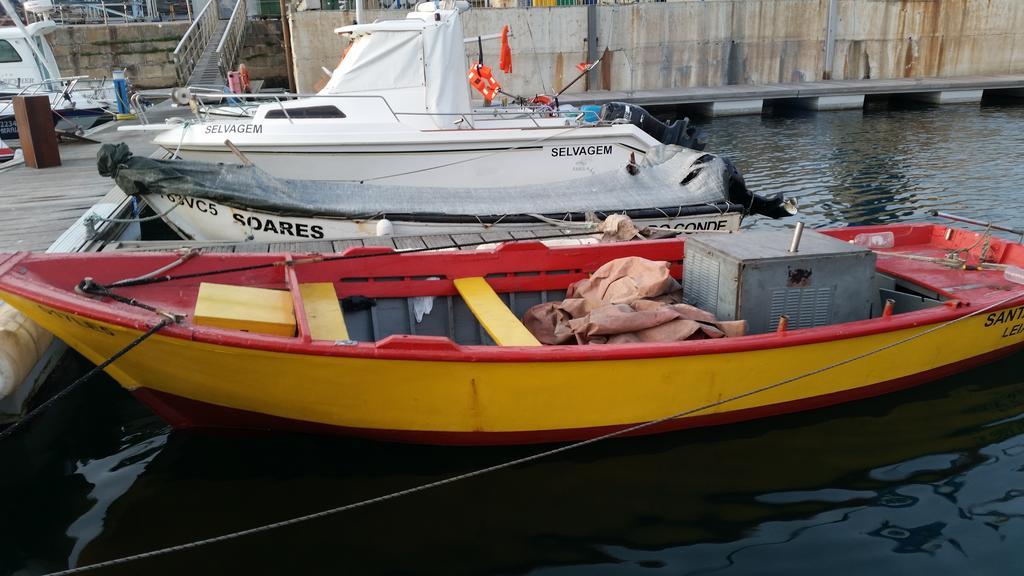 ホテル Vrs - Low Cost Beach Boat レサ・ダ・パルメイラ エクステリア 写真