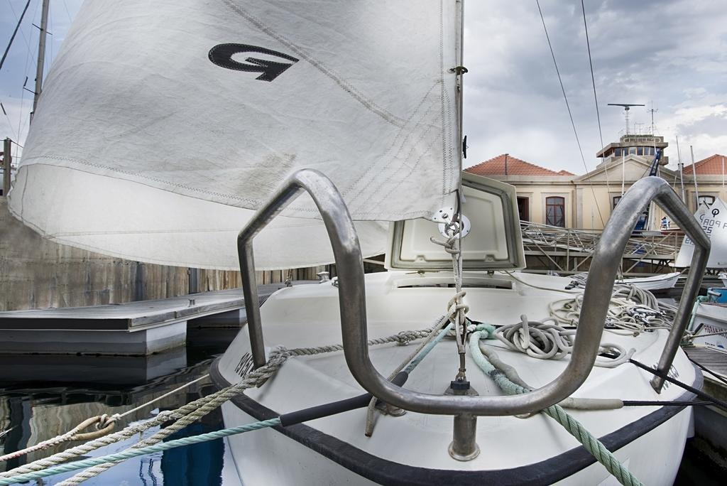 ホテル Vrs - Low Cost Beach Boat レサ・ダ・パルメイラ エクステリア 写真